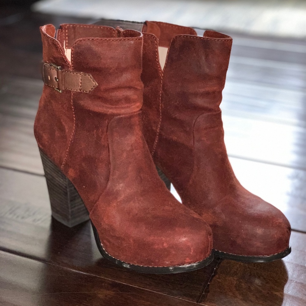 Pelle Moda Booties